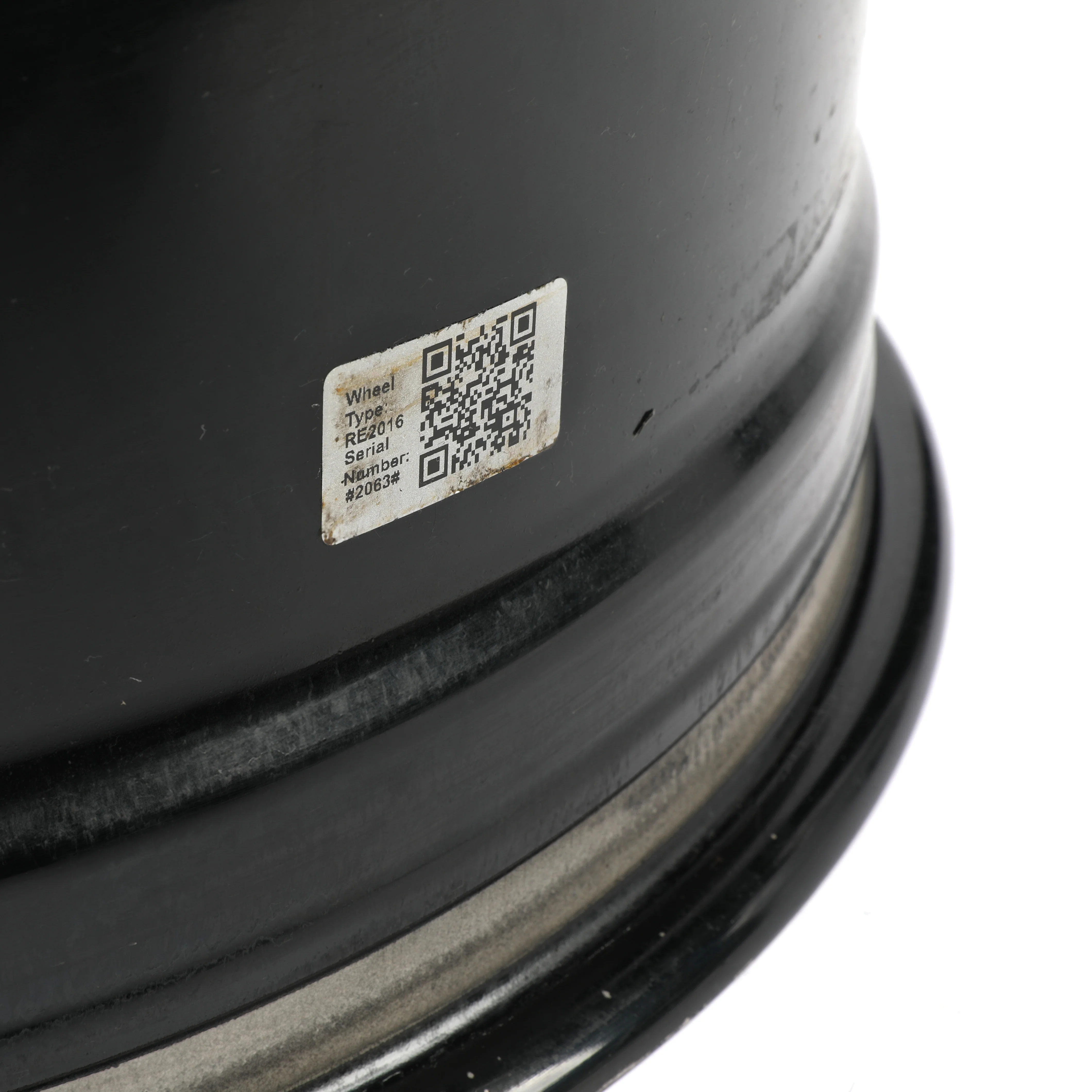 Lando Norris 2024 McLaren Front Wheel Rim Table - Miami GP - Image 6