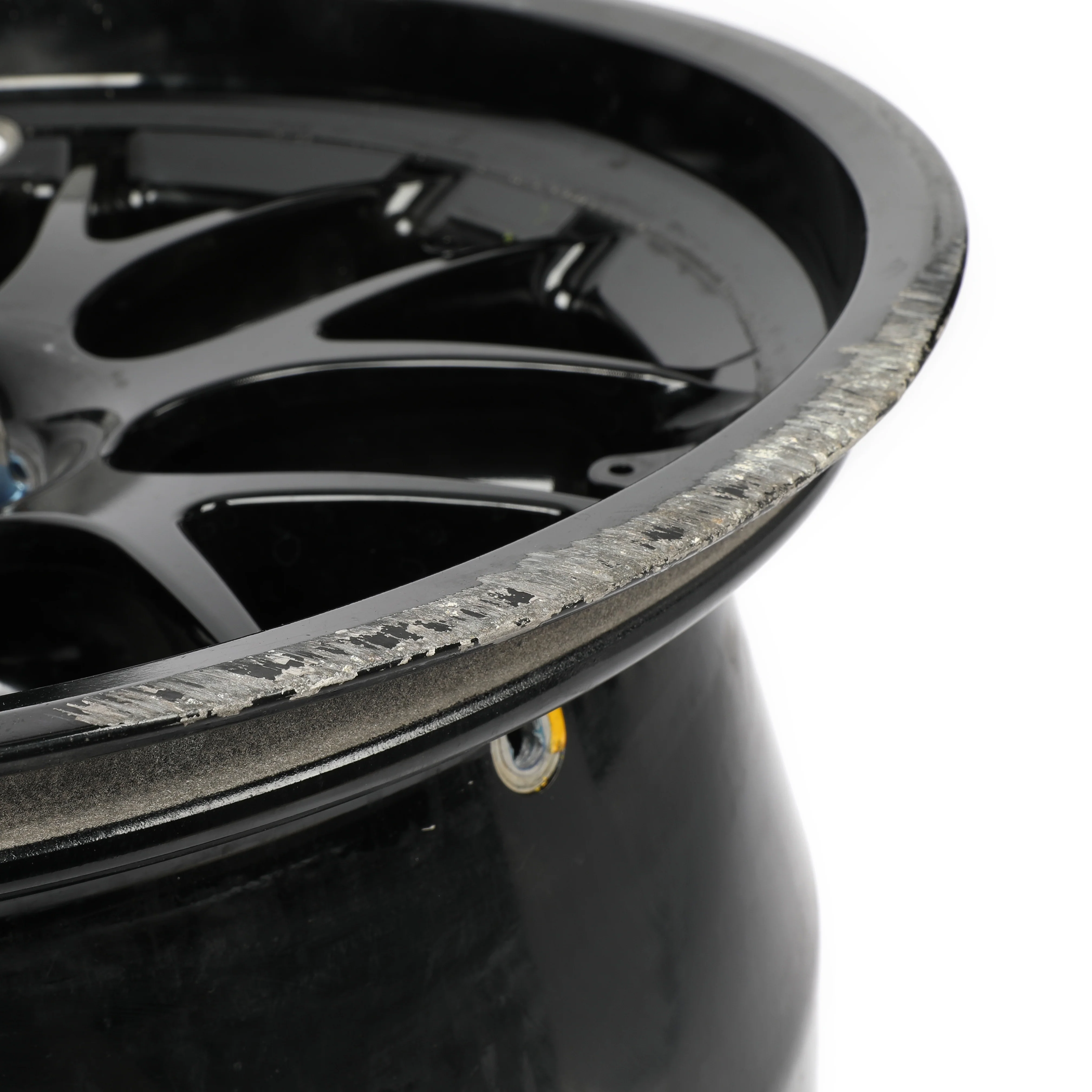 Lando Norris 2025 Front Wheel Rim Table - Australia GP - Image 7