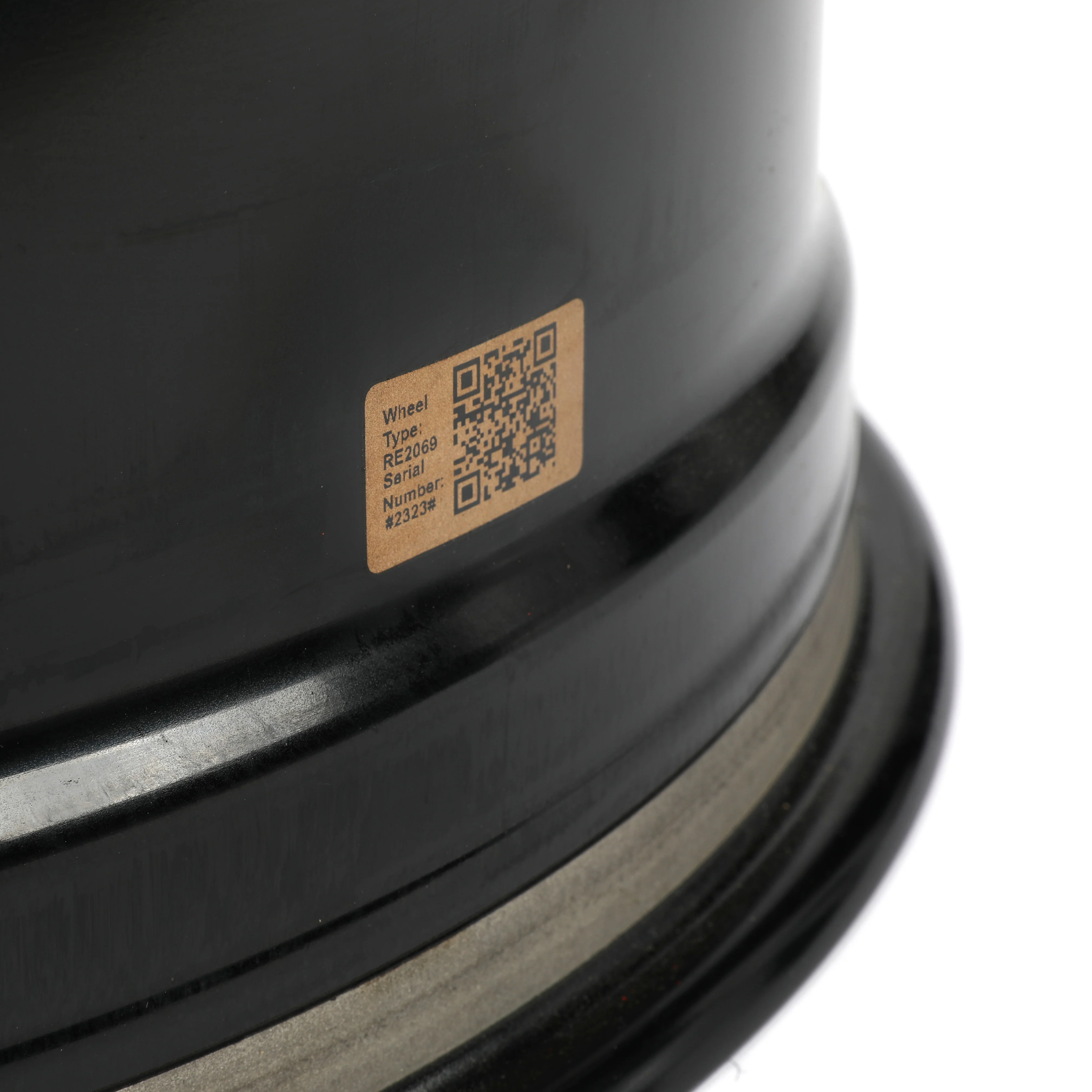 Oscar Piastri 2023 Race Used McLaren F1 Team Rear Wheel Rim Table - Japanese GP - Image 4