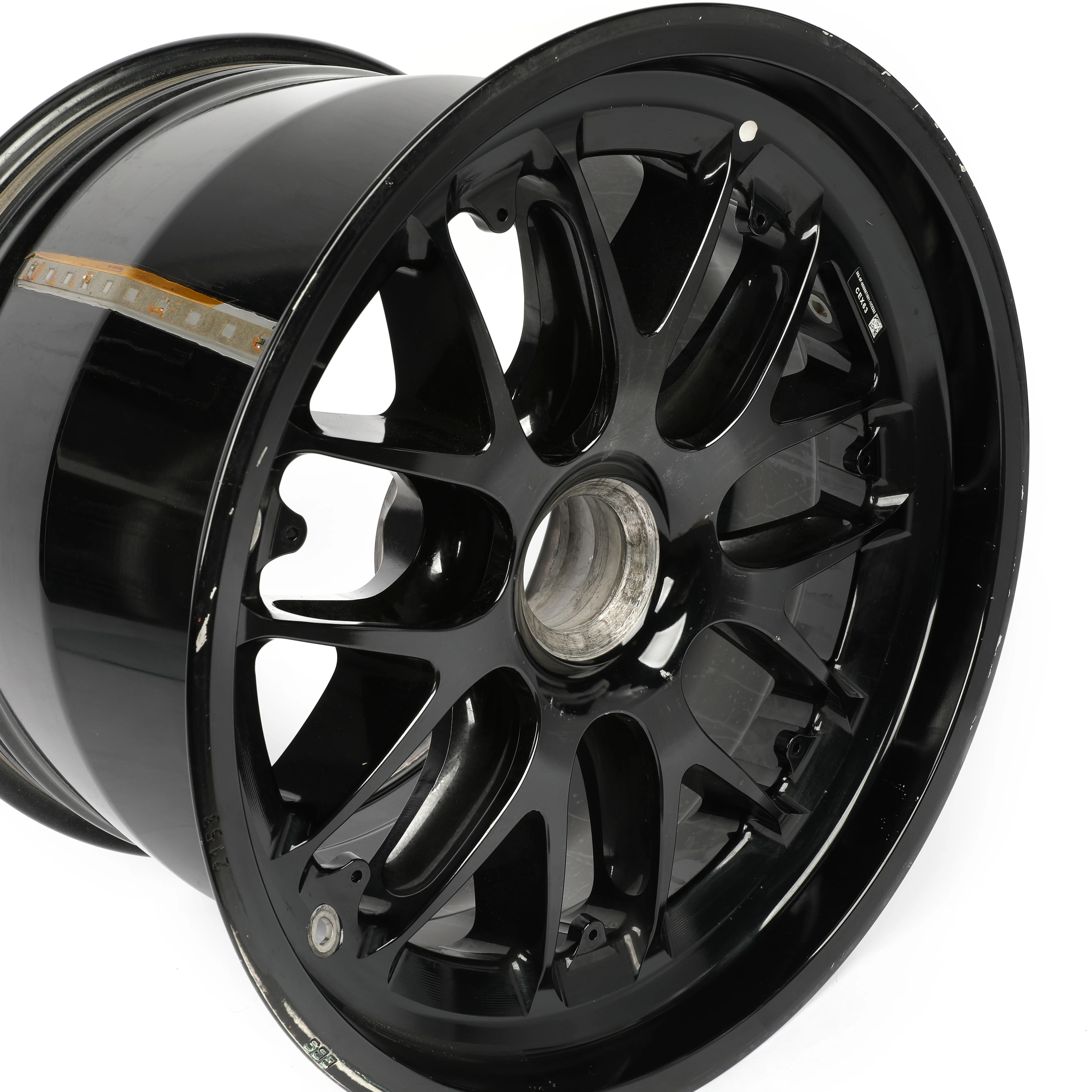 Oscar Piastri 2024 McLaren Front Wheel Rim Table - Bahrain GP - Image 4
