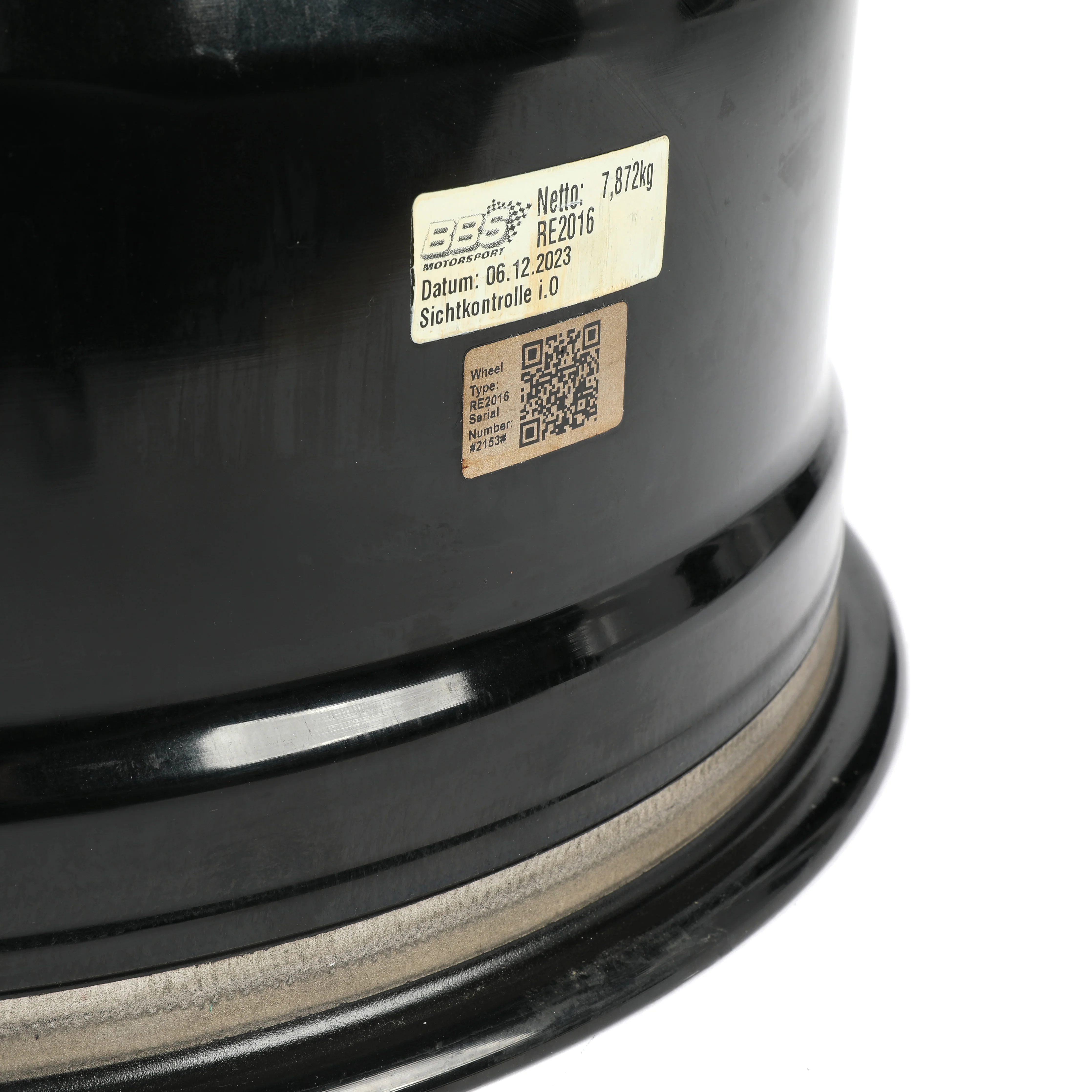 Oscar Piastri 2024 McLaren Front Wheel Rim Table - Bahrain GP - Image 6